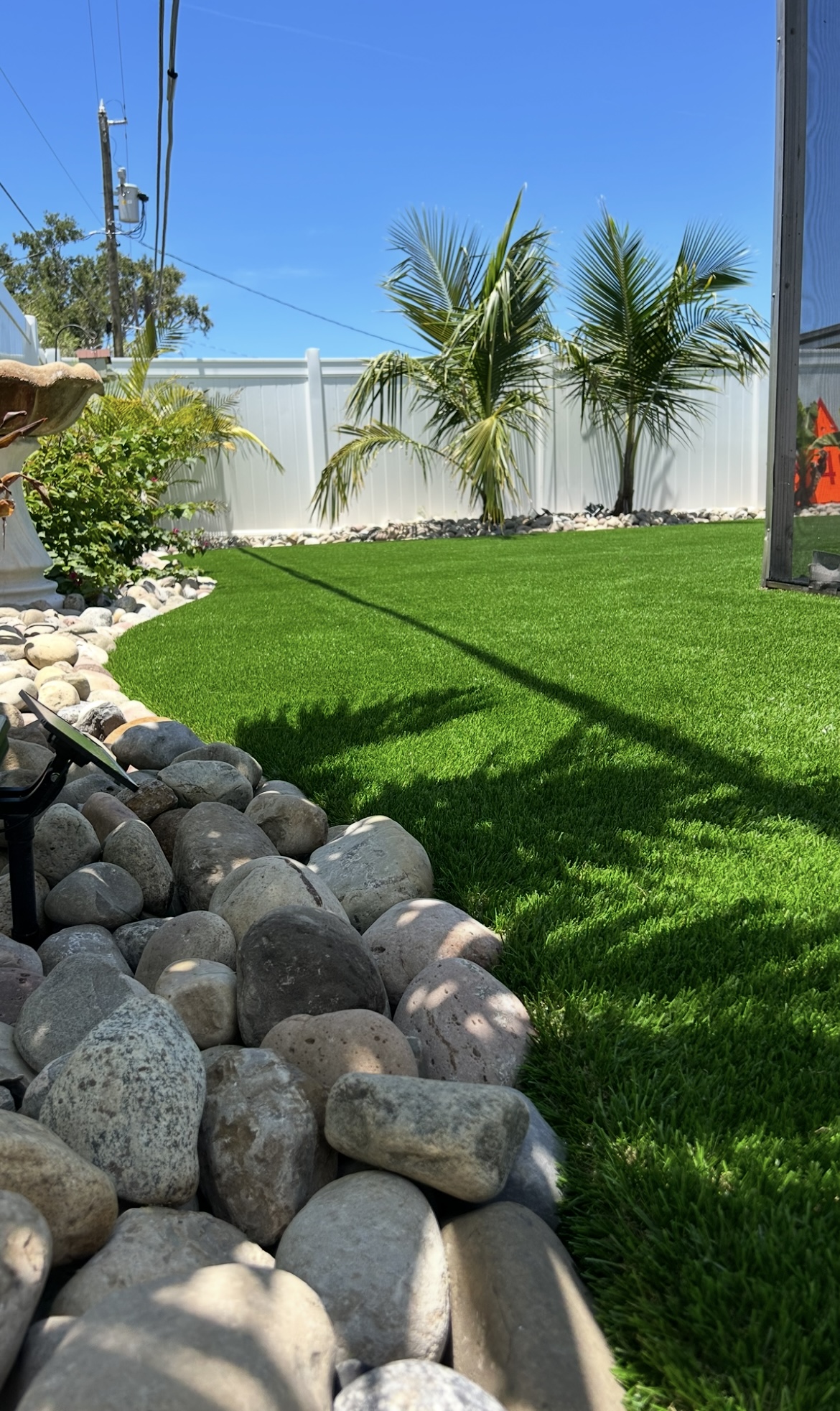 Pet turf run
